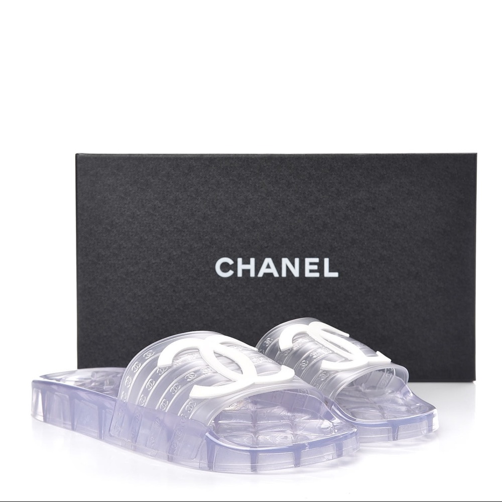 ISO Chanel pool slides